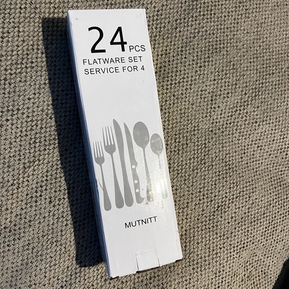 New 24 PCS Flatware Set Service For 4 - Picture 2 of 2